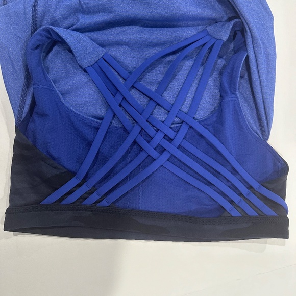 Lululemon Wild Tank Top Shappire Blue- Size 6 -‎ No Tag Size/Yes Tag Dot. - Picture 13 of 14